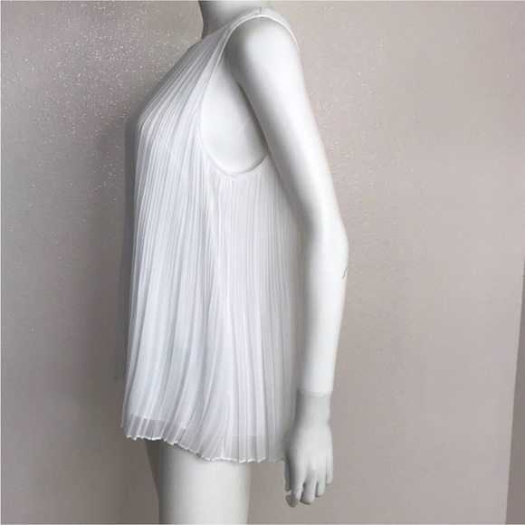 Halogen medium white cleated sleeveless top - Picture 8 of 14
